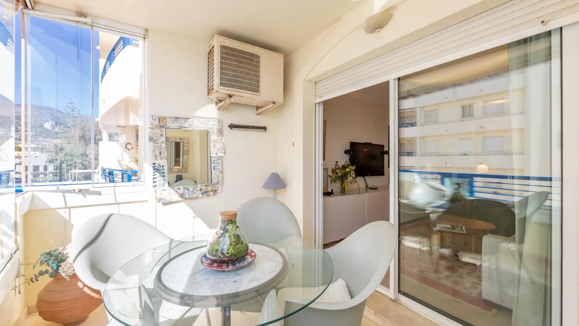 Apartamento Primera Linea Playa Banana Beach Marbella Apartment