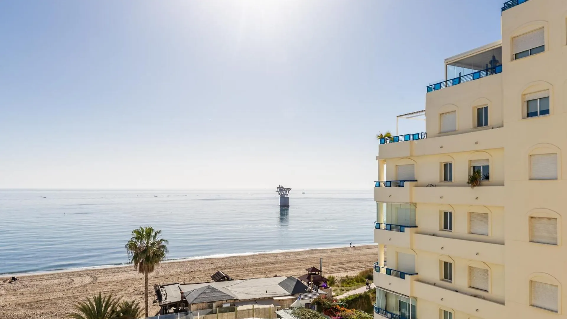Apartamento Primera Linea Playa Banana Beach Marbella